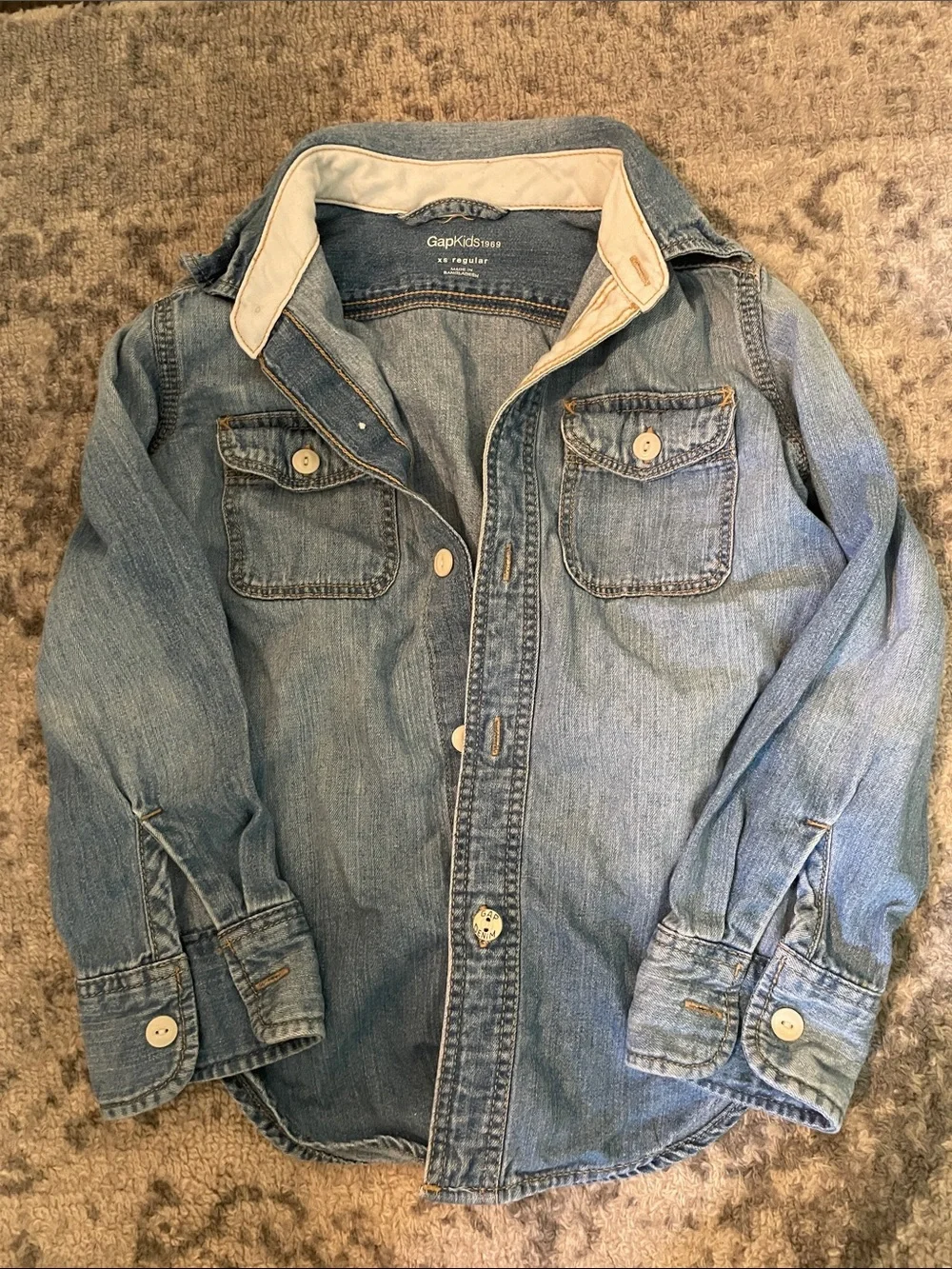 GapKids Light Wash Denim Button-Up Shirt XS